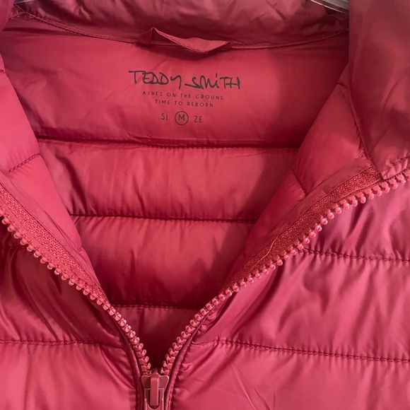 Men's Red Puffer Jacket - Picture 4 of 13